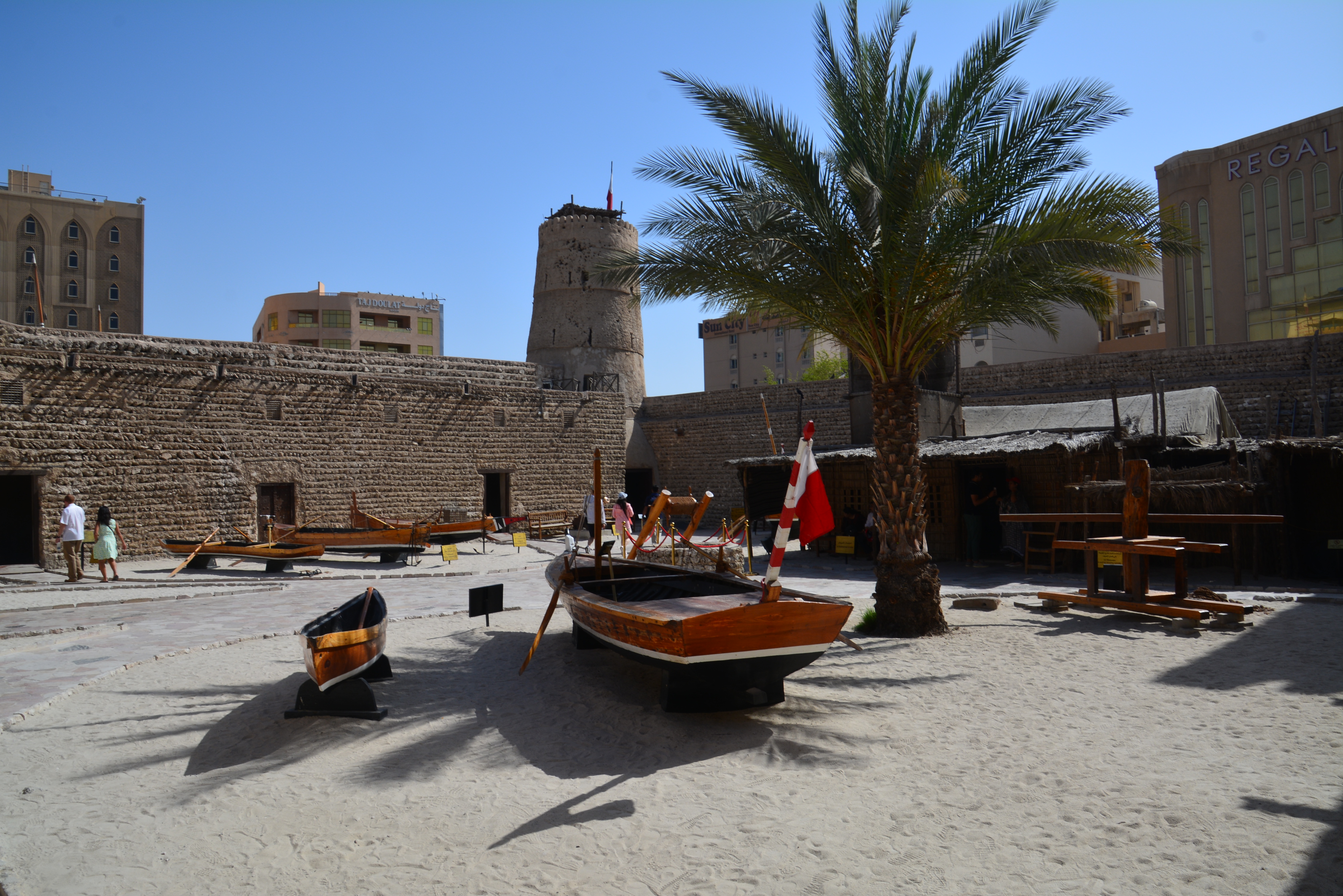 Read more about the article Dubaj –  byle atrakcje starego miasta